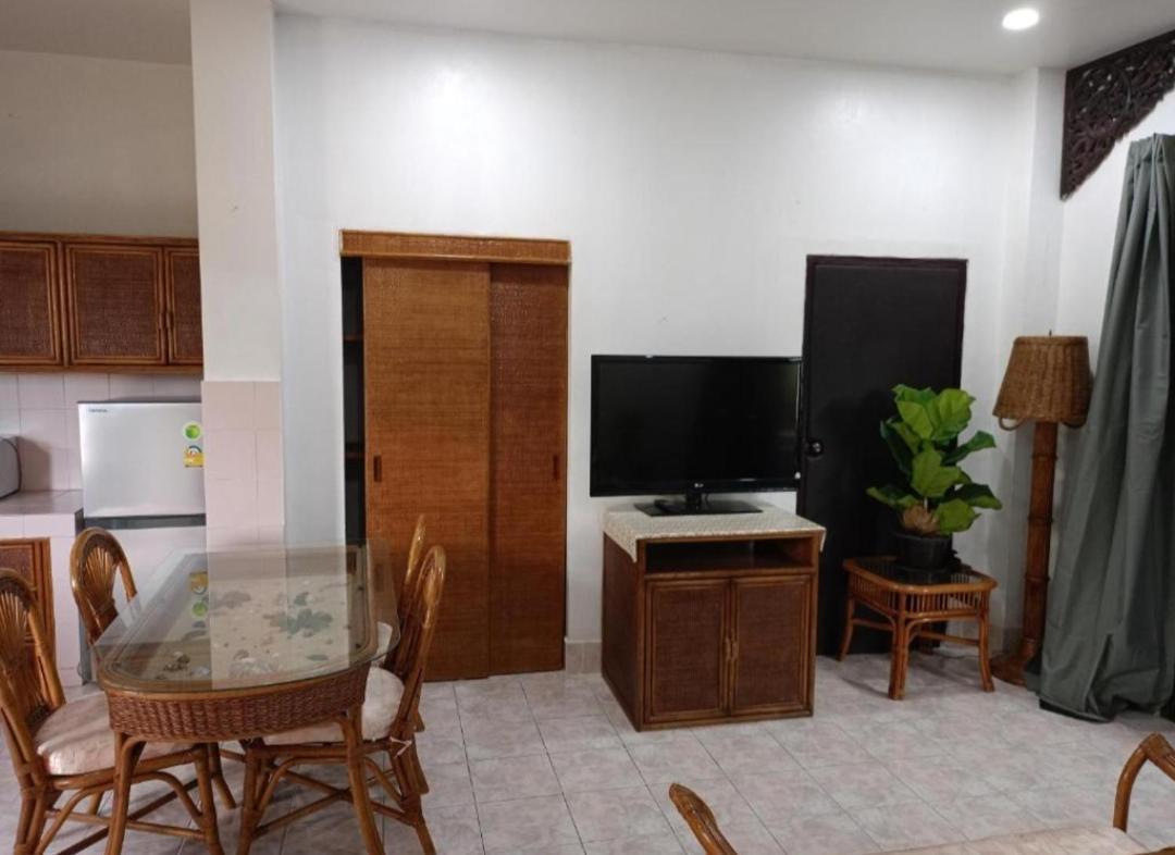 Patong Sunbeach Mansion Szoba fotó